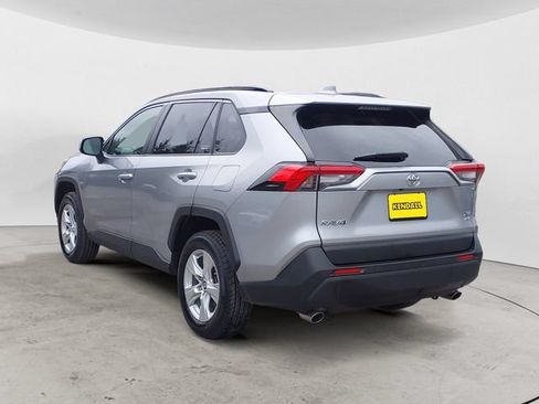 Used 2019 Toyota RAV4 XLE AWD/4WD image 7