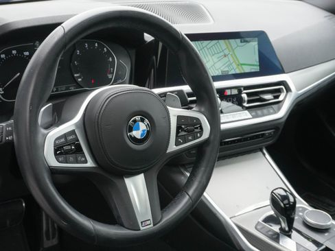 Certified 2022 BMW 330i Sedan w/ M Sport Package image 10