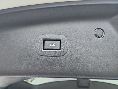 Used 2021 INFINITI QX80 Sensory image 18