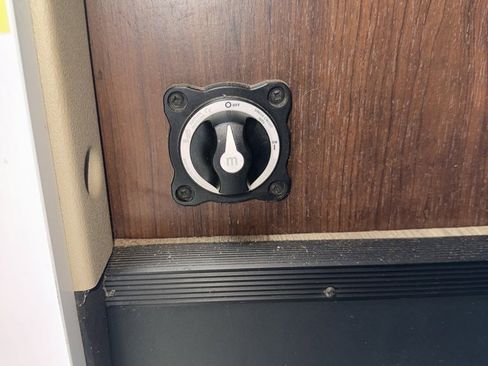 Used 2017 Ford E-450 and Econoline 450 Super Duty w/ Motorhome Prep Package image 46