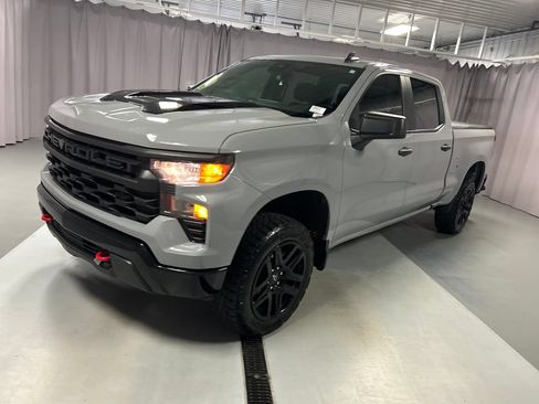 Used 2024 Chevrolet Silverado 1500 Custom Trail Boss AWD/4WD image 3