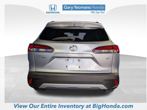 Used 2024 Toyota Corolla Cross LE FWD image 6