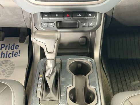 Used 2016 Chevrolet Colorado Z71 AWD/4WD image 12