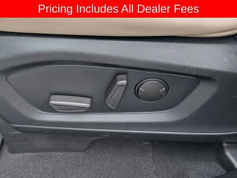 Used 2021 Ford Explorer XLT w/ Equipment Group 202A RWD image 21