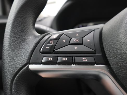 Used 2024 Nissan Sentra SV FWD image 13