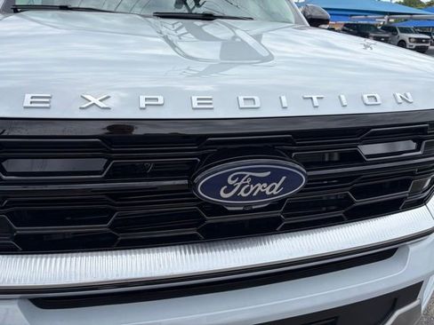 New 2026 Ford Expedition Platinum AWD/4WD image 13