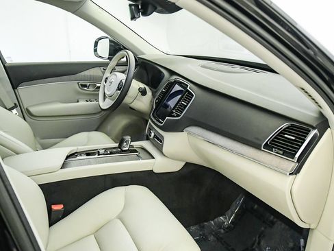 Certified 2023 Volvo XC90 B6 Plus w/ Protection Package Premier AWD/4WD image 16