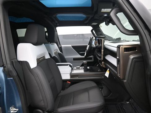 Used 2024 GMC Hummer EV 3X w/ Omega Edition AWD/4WD image 31