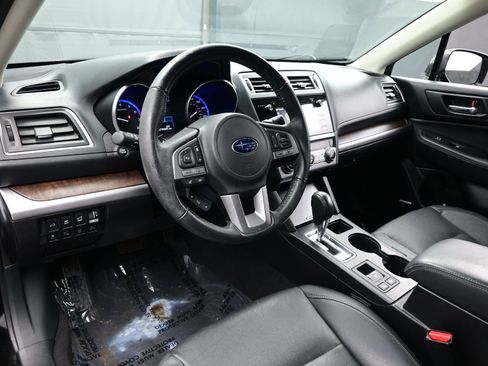 Used 2017 Subaru Outback 2.5i Limited image 13