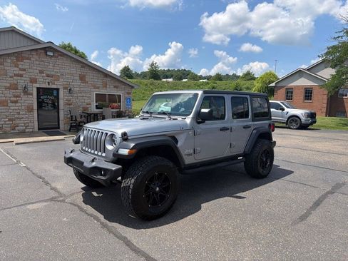 Used 2020 Jeep Wrangler Unlimited Sport S AWD/4WD image 2