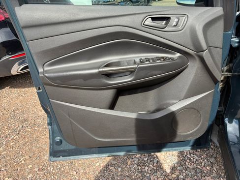 Used 2018 Ford Escape SE image 14