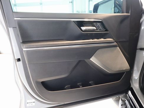 Used 2024 GMC Sierra EV Denali image 12