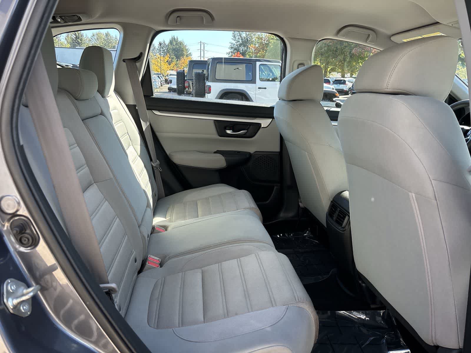 Used 2017 Honda CR-V LX image 7