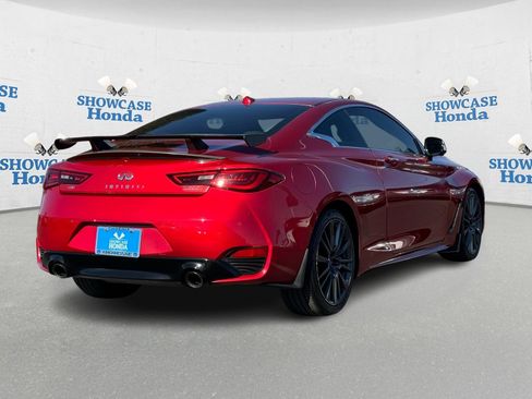 Used 2017 INFINITI Q60 Red Sport 400 image 8