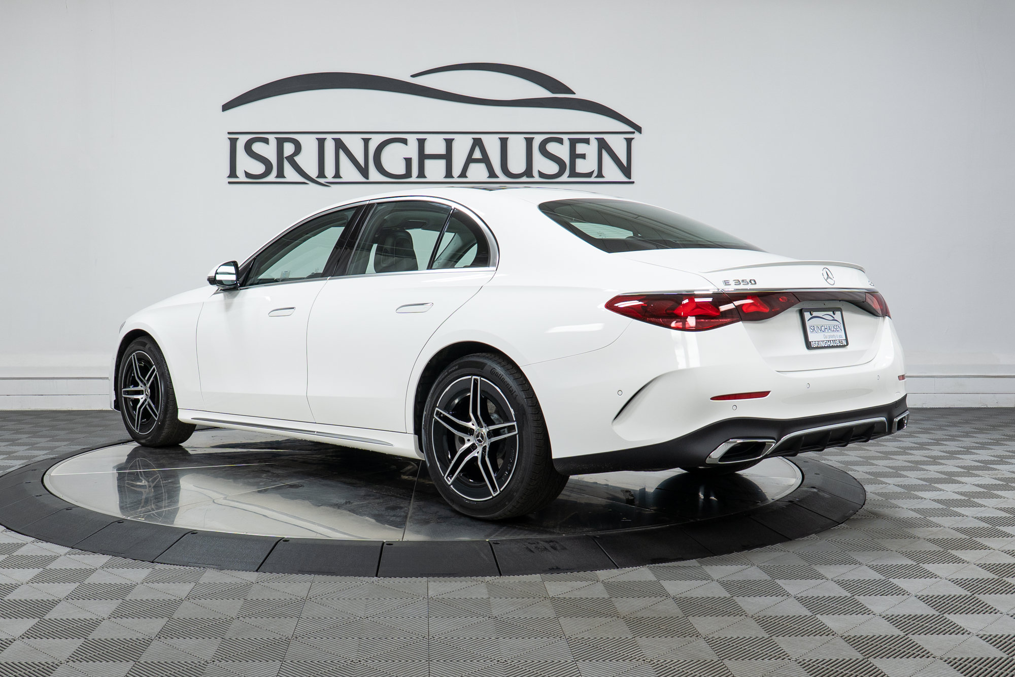 Used 2025 Mercedes-Benz E 350 4MATIC Sedan image 7