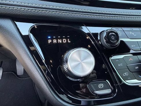 New 2027 Chrysler Pacifica Select FWD image 30