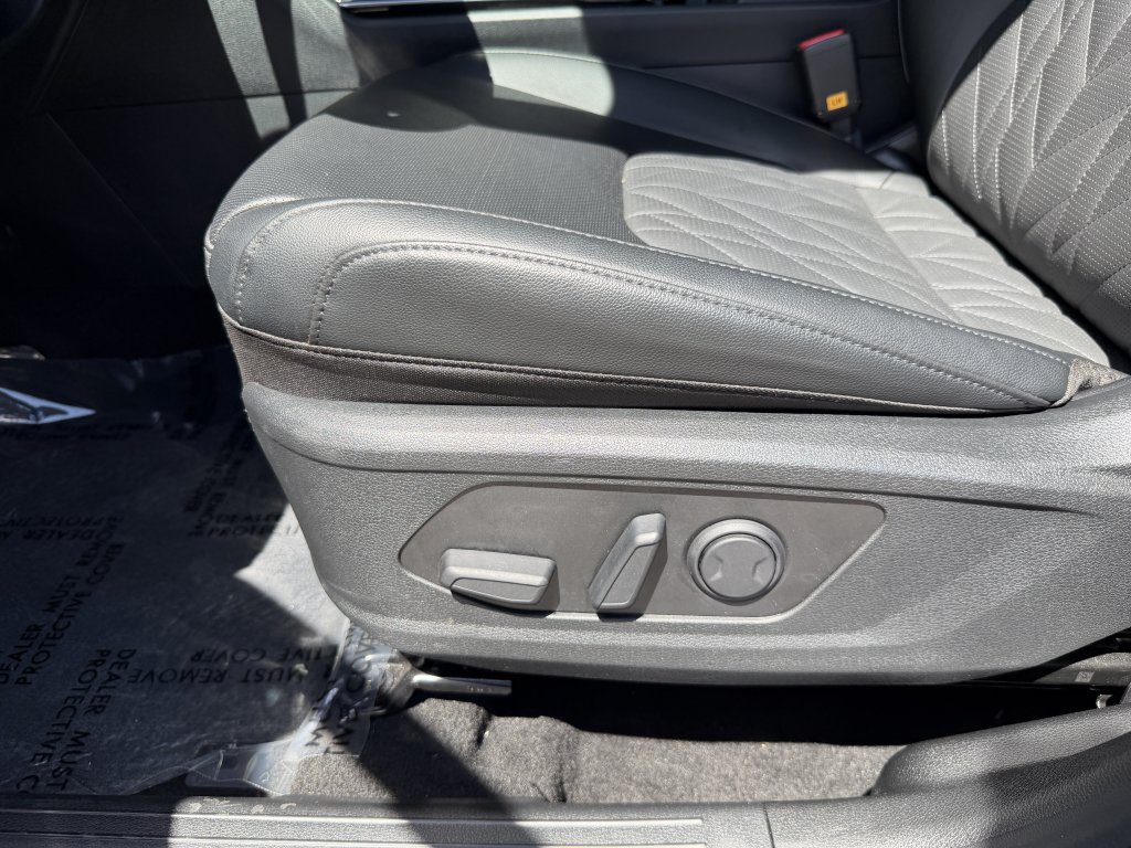 Used 2025 Kia Sportage X-Line w/ Premium Package AWD/4WD image 29
