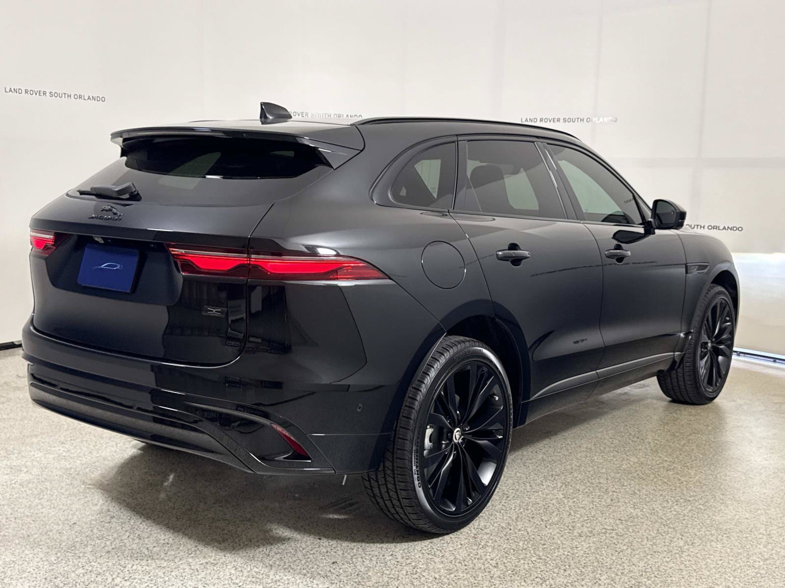 New 2026 Jaguar F-PACE R-Dynamic S AWD/4WD image 5