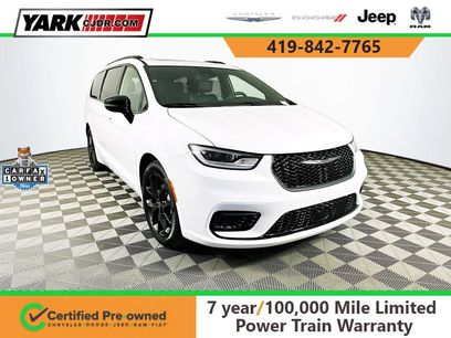 Certified 2025 Chrysler Pacifica Limited