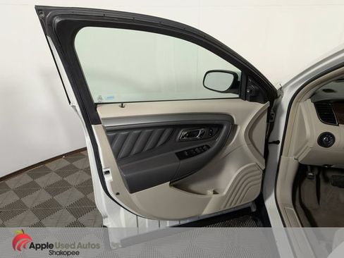 Used 2010 Ford Taurus SEL FWD image 10