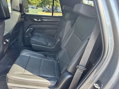 Used 2021 GMC Yukon Denali w/ Denali Premium Package AWD/4WD image 19