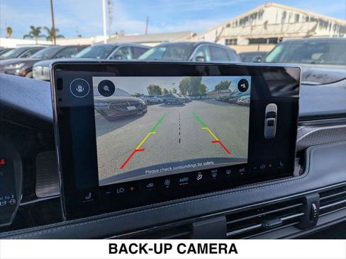 Certified 2023 Lincoln Corsair Reserve image 18