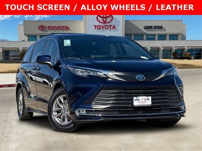 Used 2021 Toyota Sienna XLE