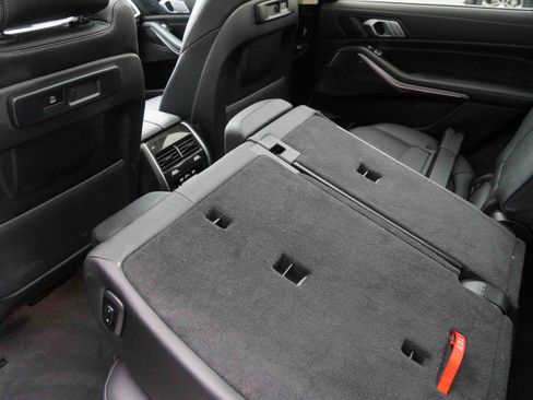 Certified 2022 BMW X7 xDrive40i w/ Premium Package image 35