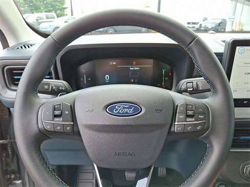 New 2025 Ford Maverick Lobo image 9