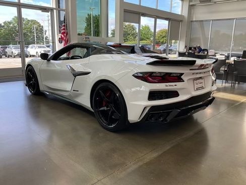 Used 2025 Chevrolet Corvette E-Ray AWD/4WD image 26