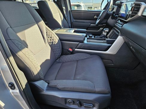 Used 2025 Toyota Sequoia SR5 AWD/4WD image 42