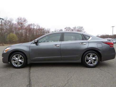 Used 2014 Nissan Altima 2.5 SL w/ Technology Package FWD image 8