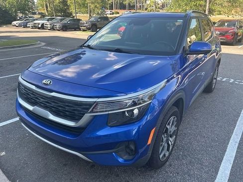 Used 2021 Kia Seltos EX AWD/4WD image 7