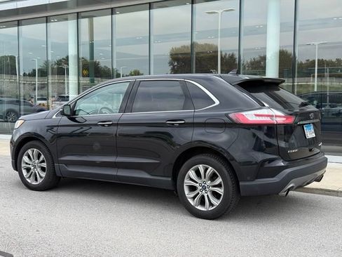 Used 2019 Ford Edge Titanium w/ Equipment Group 301A AWD/4WD image 3