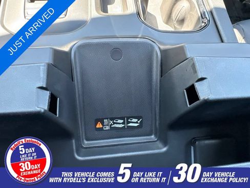 Used 2023 GMC Sierra 1500 AT4 w/ Technology Package AWD/4WD image 20
