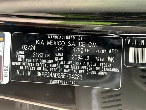 Used 2024 Kia Forte LXS FWD image 17