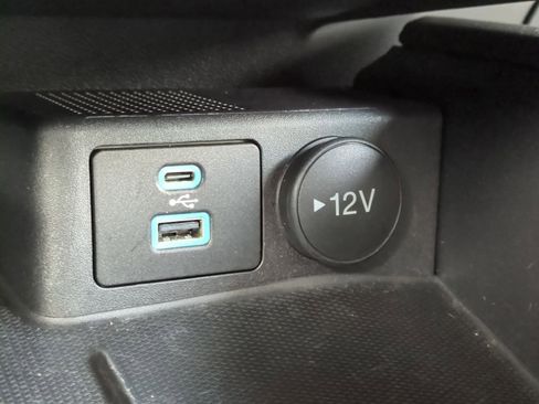 Used 2023 Ford Escape SE image 33