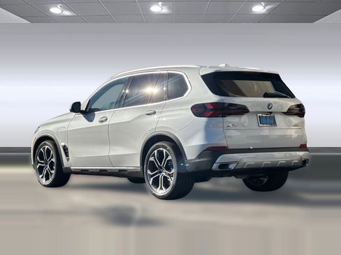 New 2026 BMW X5 xDrive50e AWD/4WD image 3