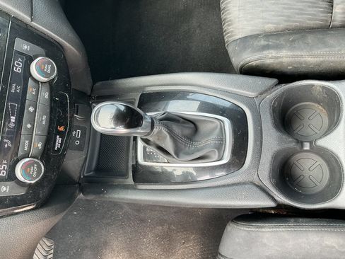 Used 2018 Nissan Rogue SV AWD/4WD image 28