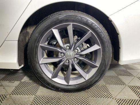 Used 2020 Honda Civic EX image 32