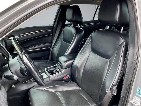 Used 2018 Chrysler 300 Limited w/ Safetytec Plus Group AWD/4WD image 25