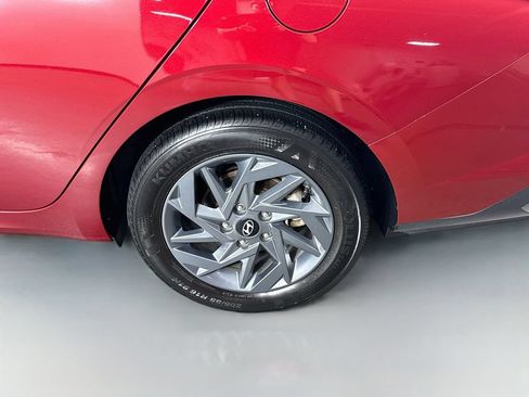 Used 2024 Hyundai Elantra SEL FWD image 20