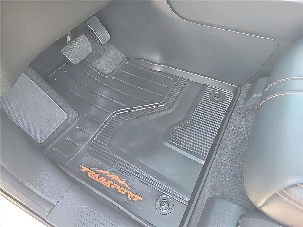 Used 2024 Honda Pilot TrailSport image 16