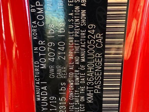 Used 2020 Hyundai Veloster N image 25