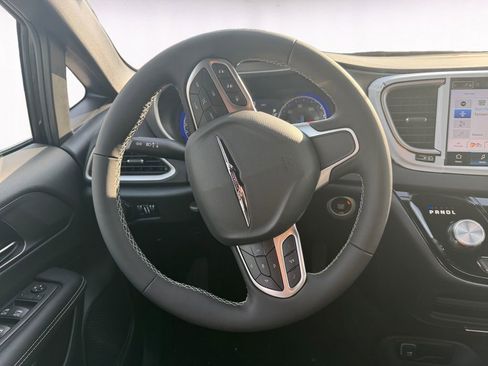 New 2026 Chrysler Voyager LX image 12