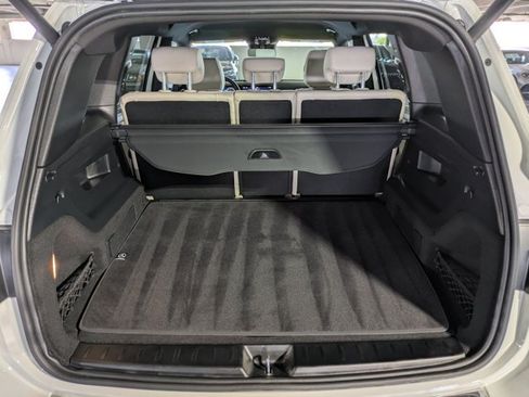 Used 2025 Mercedes-Benz GLB 250 image 10