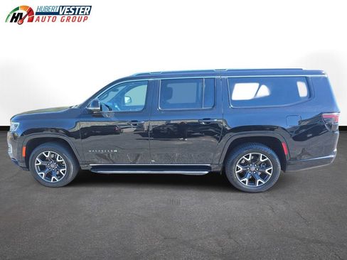 Used 2024 Jeep Wagoneer L Series III w/ Flexible Seating Group AWD/4WD image 1