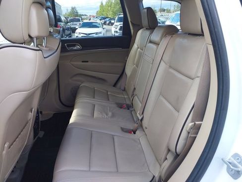 Used 2014 Jeep Grand Cherokee Overland AWD/4WD image 22