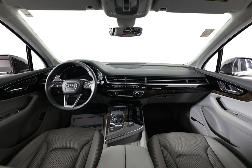 Used 2017 Audi Q7 3.0T Premium Plus w/ Premium Plus Package AWD/4WD image 28