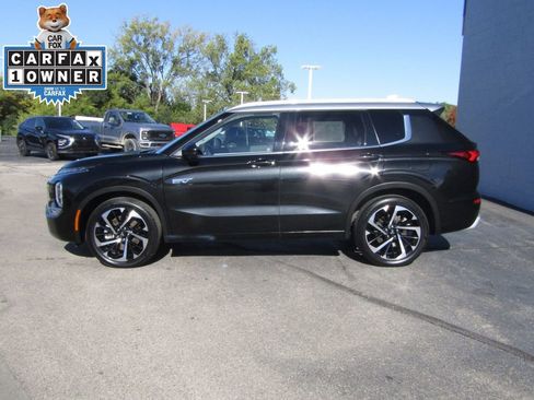 Used 2024 Mitsubishi Outlander SEL Black Edition image 2